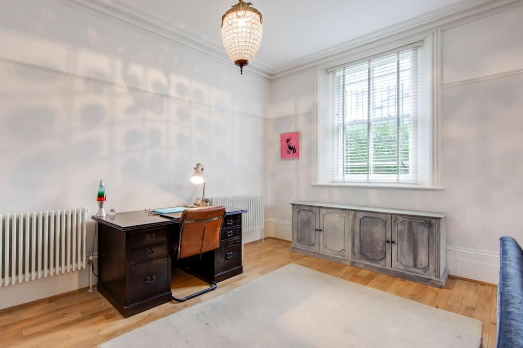 Princes Villa - Large Fully Self Contained Flat, 5 Minutes From The Sea Hastings Eksteriør billede