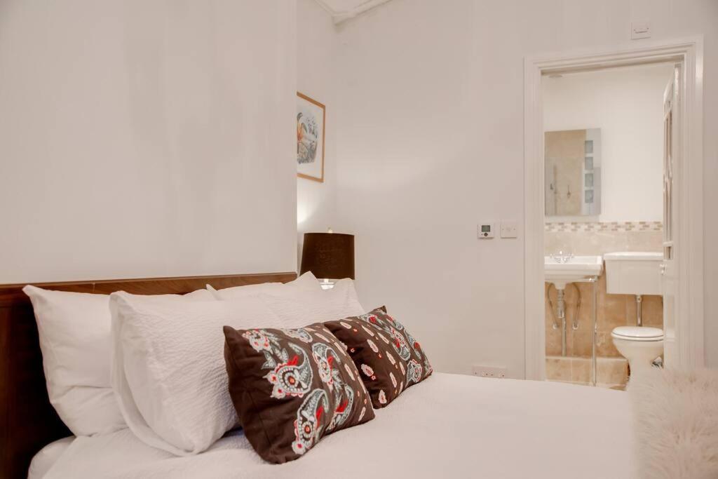 Princes Villa - Large Fully Self Contained Flat, 5 Minutes From The Sea Hastings Eksteriør billede