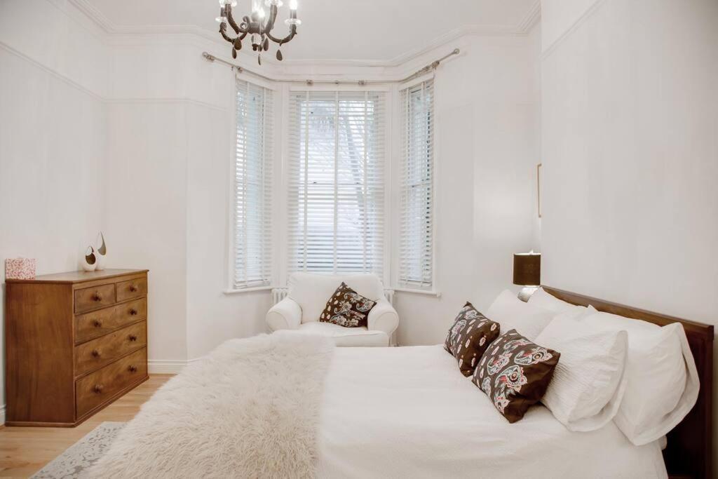 Princes Villa - Large Fully Self Contained Flat, 5 Minutes From The Sea Hastings Eksteriør billede