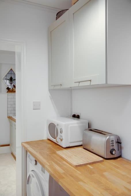 Princes Villa - Large Fully Self Contained Flat, 5 Minutes From The Sea Hastings Eksteriør billede