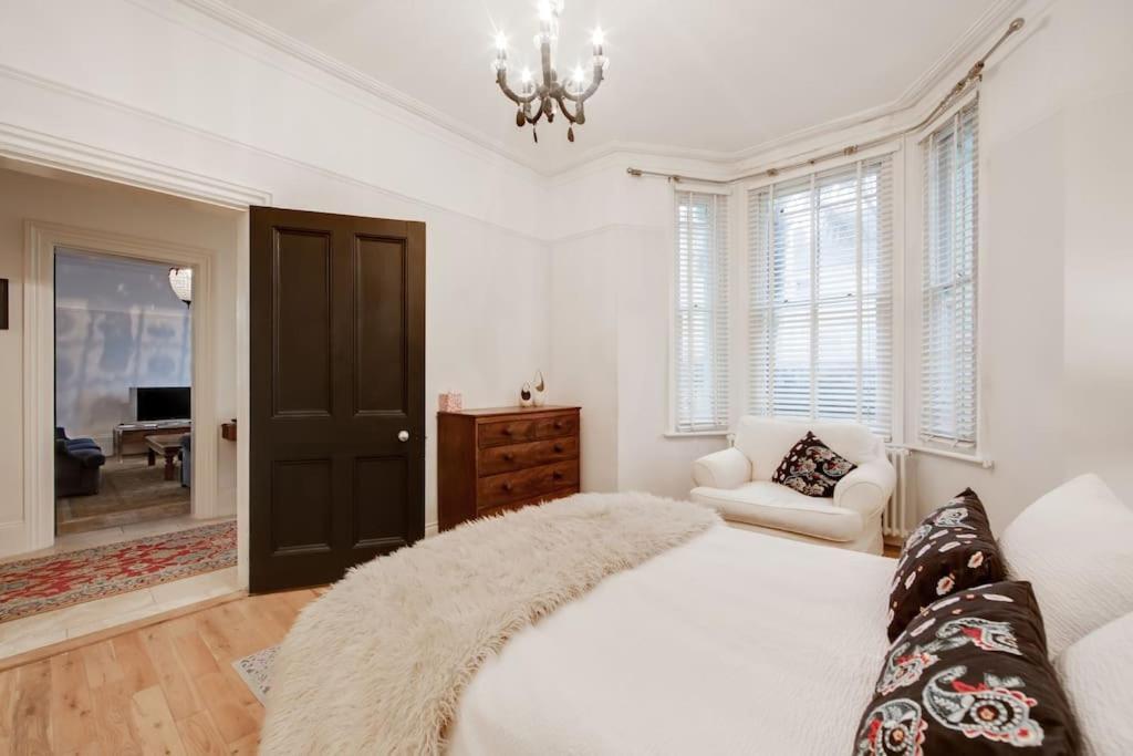 Princes Villa - Large Fully Self Contained Flat, 5 Minutes From The Sea Hastings Eksteriør billede